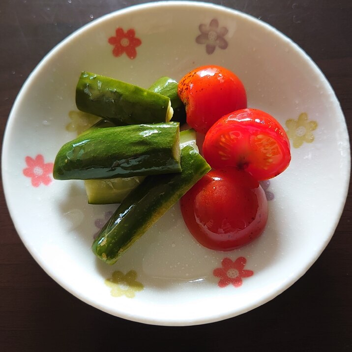 カンタン酢できゅうりとミニトマトのピクルス